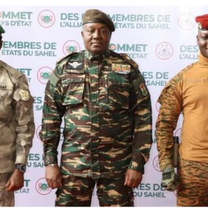 Junta Leaders 'Turn Their Backs' on West African Bloc